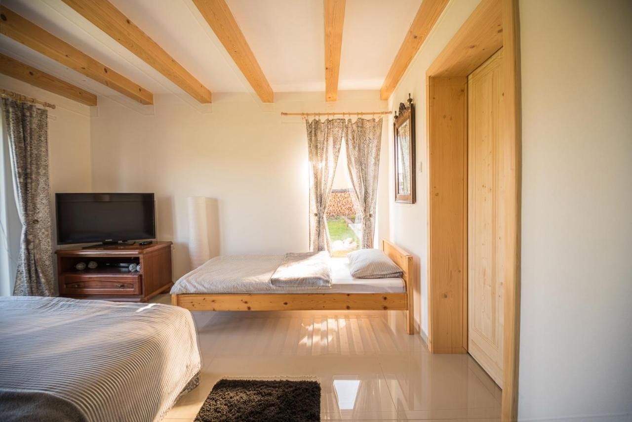 Apartman Emka ลิฟตอฟสกีมิคูลาช ภายนอก รูปภาพ
